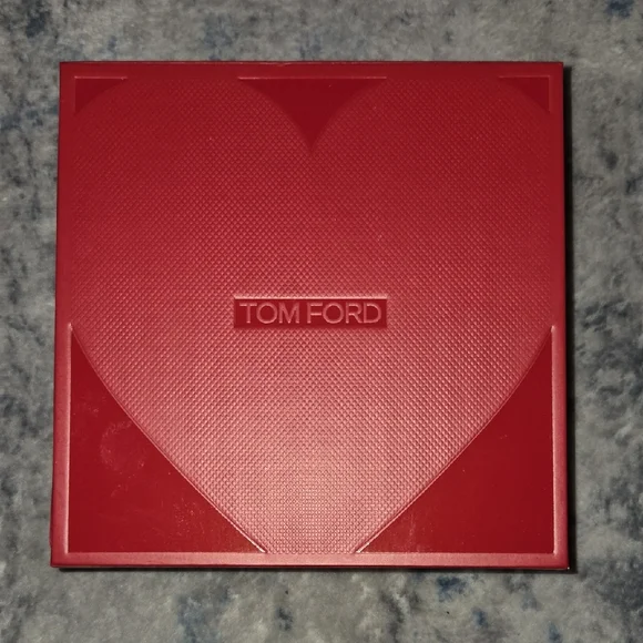 Tom Ford Rose D'Amalfi Perfume with Heart Box - Picture 1 of 6